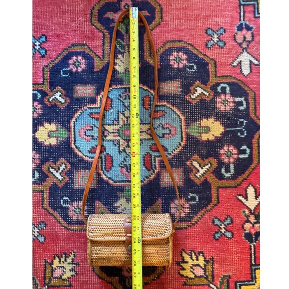 Handwoven Rattan Wicker Crossbody Bag Artisan Made Leather Strap - Picture 2 of 8